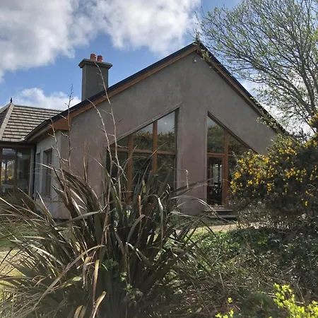 Holiday home House With Sea Views Close To With Wifi And Large Kitchen And Dining *