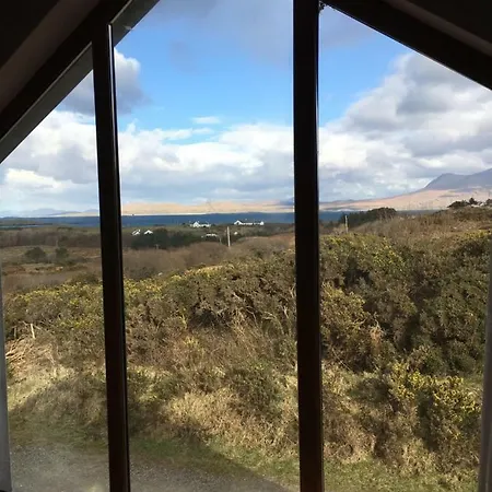 House With Sea Views Close To With Wifi And Large Kitchen And Dining Holiday home Ardnagreevagh