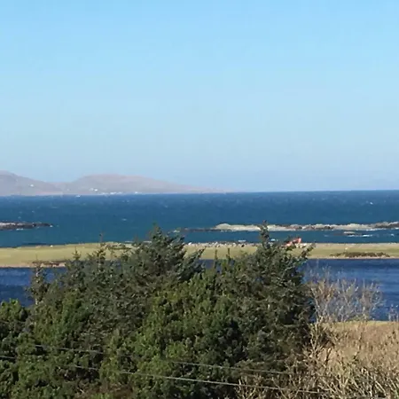Holiday home House With Sea Views Close To With Wifi And Large Kitchen And Dining *