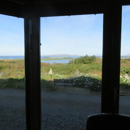 House With Sea Views Close To With Wifi And Large Kitchen And Dining Holiday home